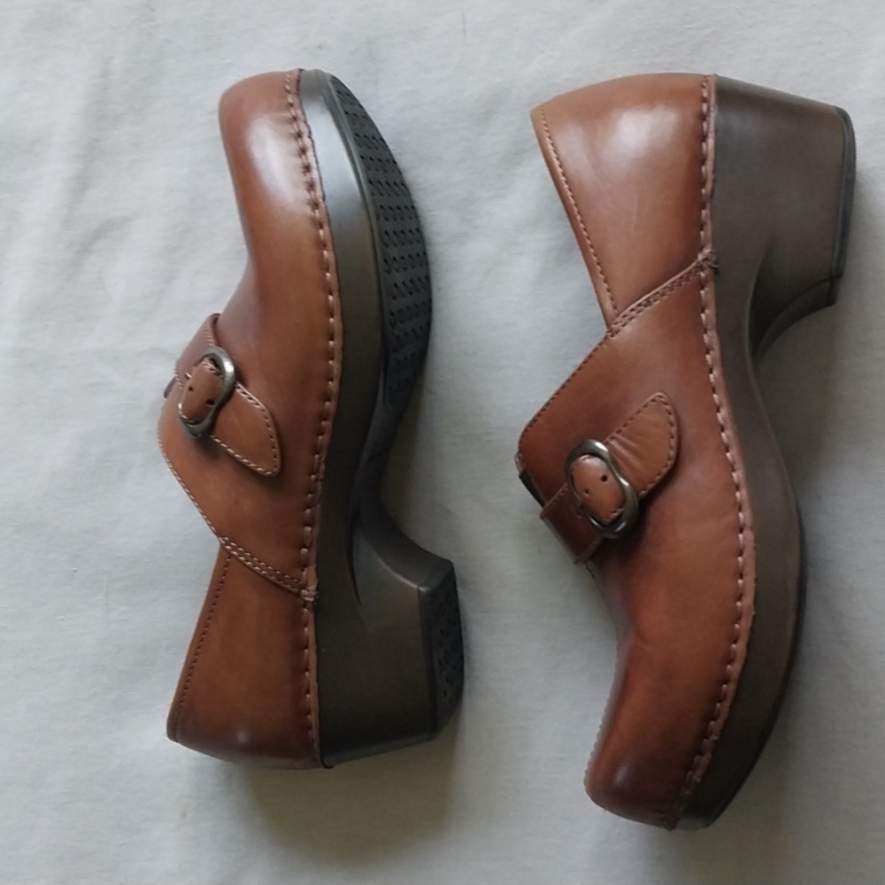 Dansko Brown Leather Clogs Mules with Buckle - Picture 5 of 8
